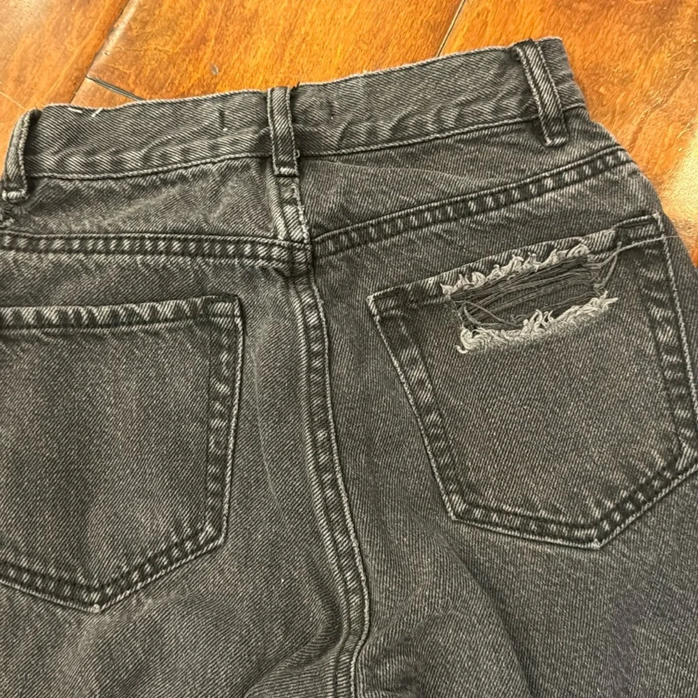Great condition! Pac Sun women’s distressed jeans size 22. Black. - Picture 8 of 9